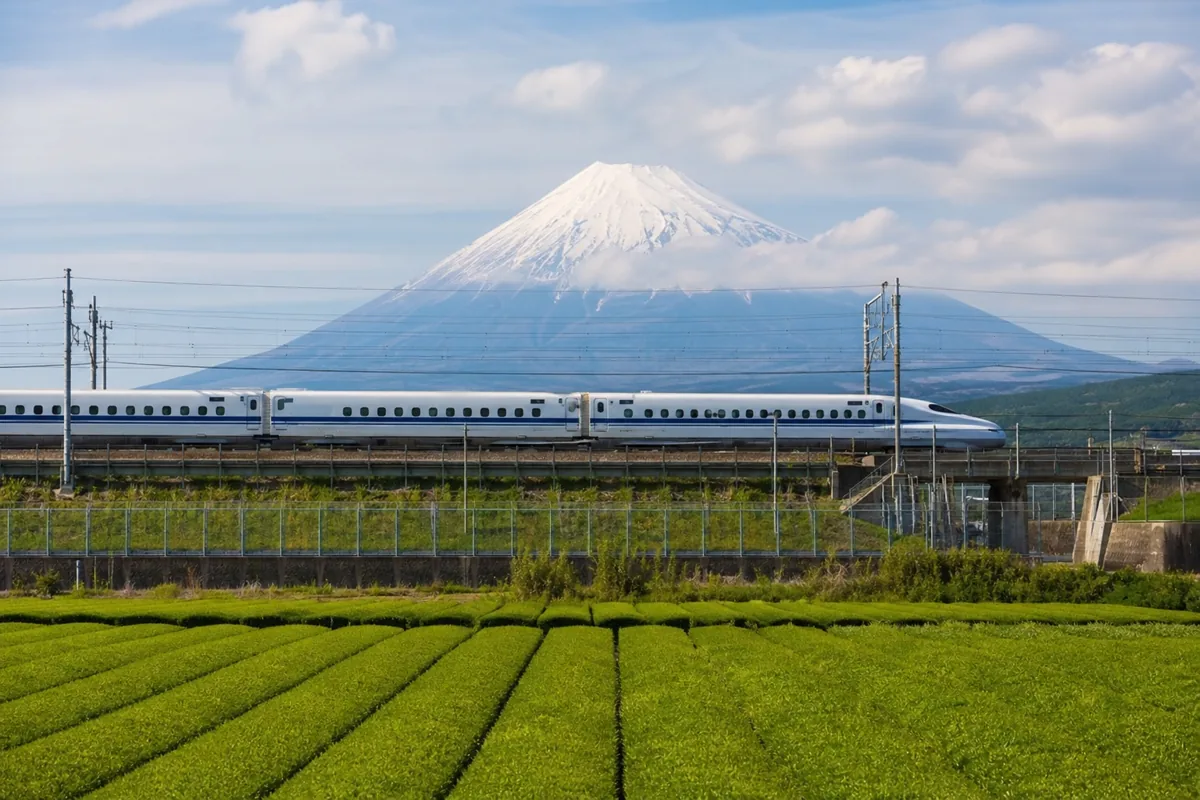 Japan rail travel scene for a seven-day itinerary